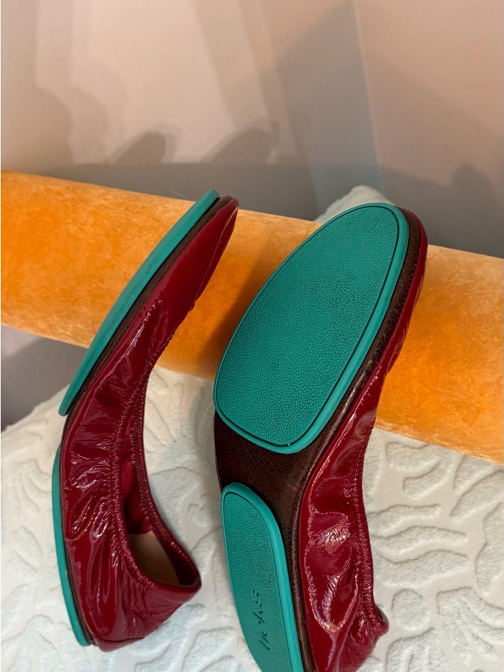 Tieks Ruby Red patent 11 EUC - Picture 7 of 9